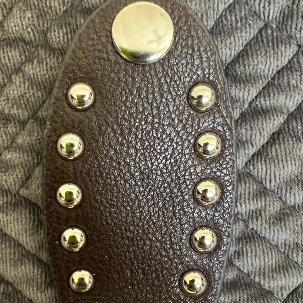 Silver Tone And Leather Bracelet. - Picture 5 of 8